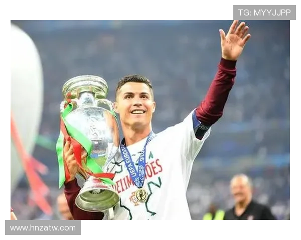 160位世界级足球球星生涯故事与荣耀时刻全景展现