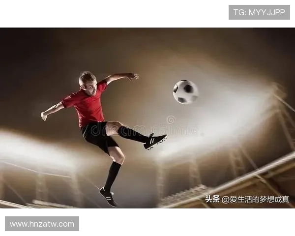 足球巨星练习精准射门技巧 提升进攻能力的训练方法揭秘